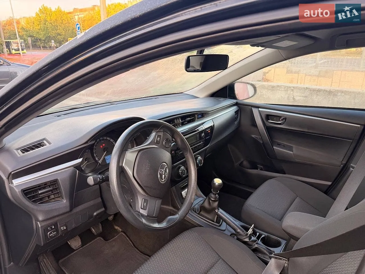 2015 Toyota Corolla - мініатюра 9