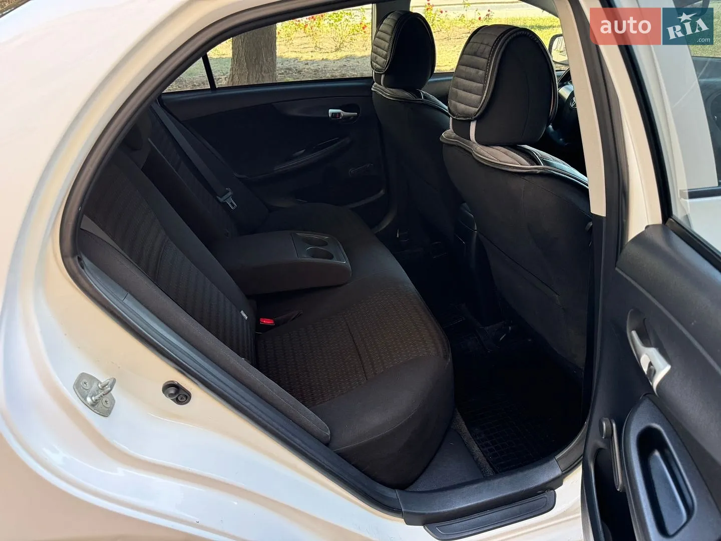 2010 Toyota Corolla - мініатюра 13