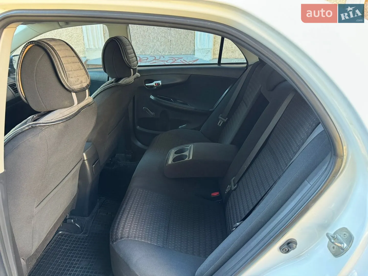 2010 Toyota Corolla - мініатюра 14