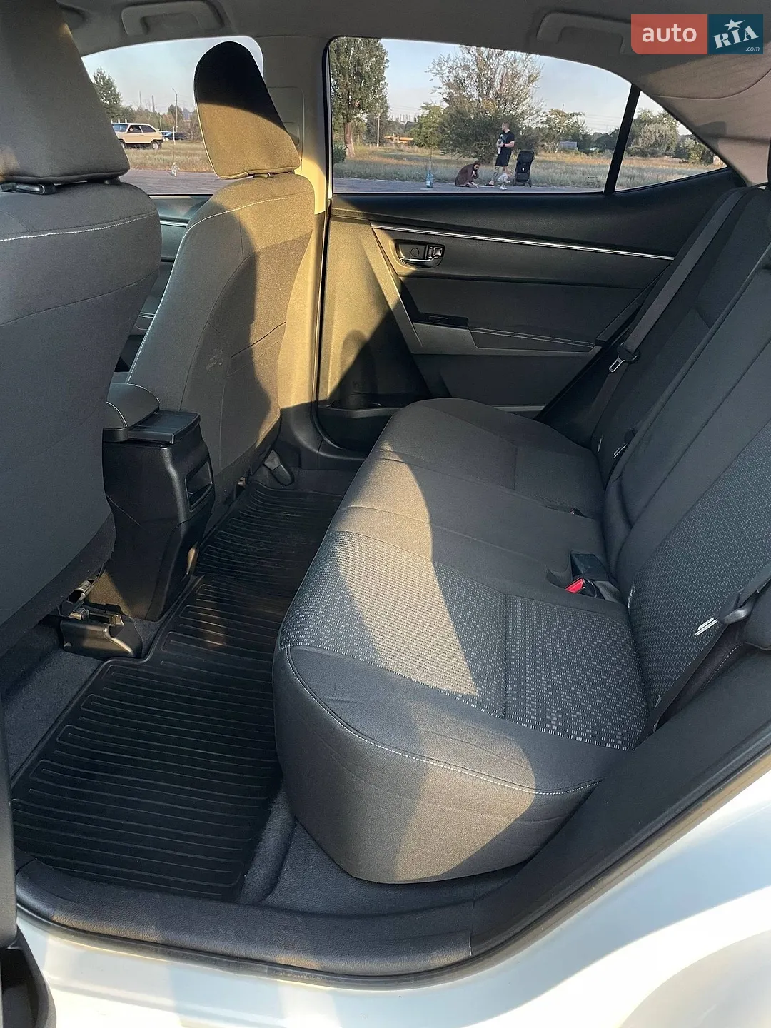 2013 Toyota Corolla - мініатюра 9