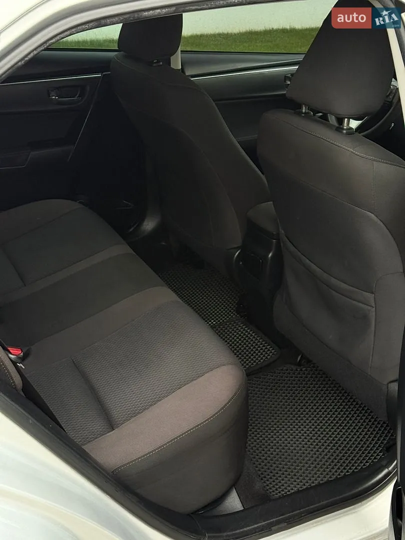 2017 Toyota Corolla - мініатюра 19