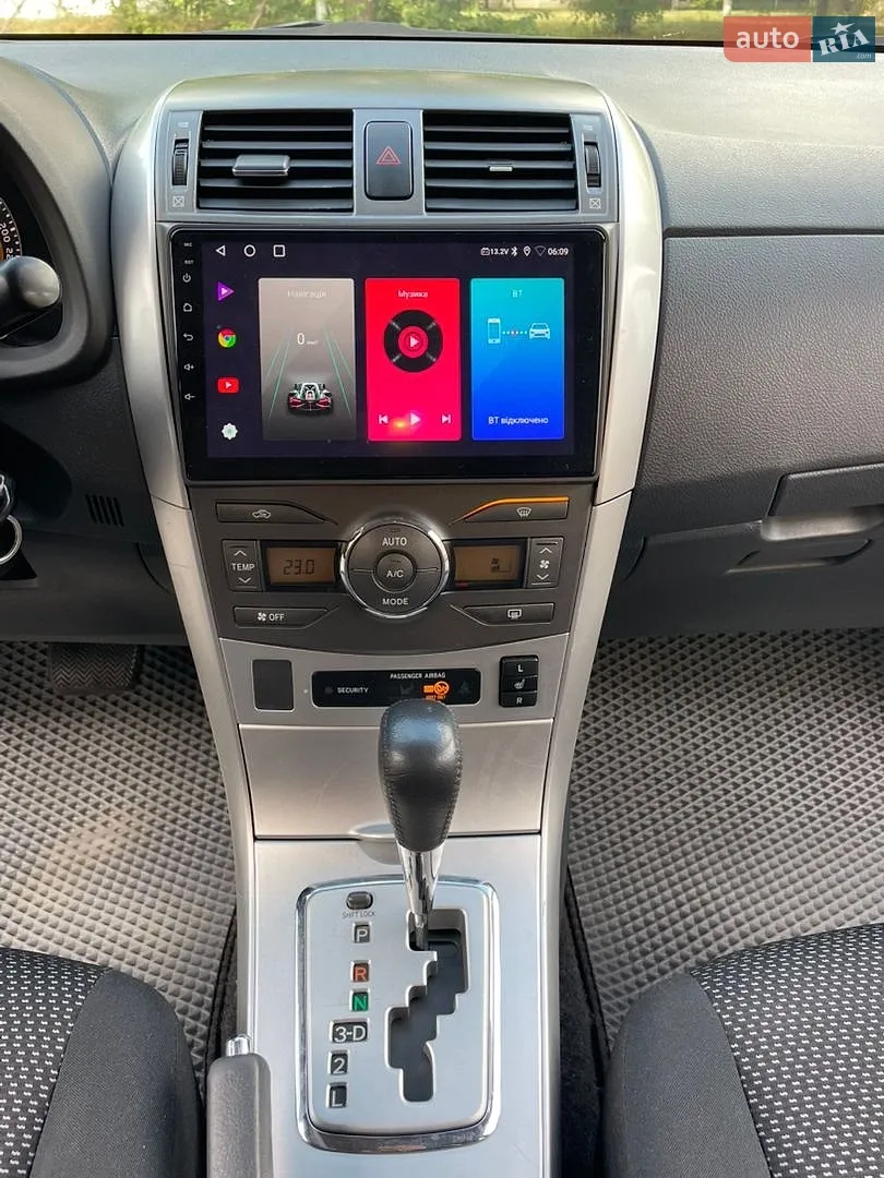 2010 Toyota Corolla - мініатюра 32