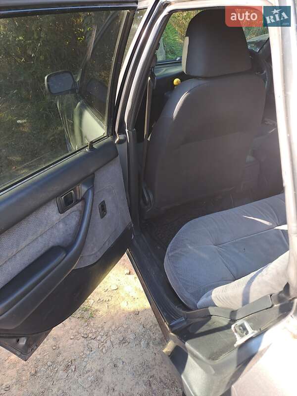 Седан Toyota Corona 1989 в Одесі фото 2 Седан Toyota Corona 1989 в Одесі