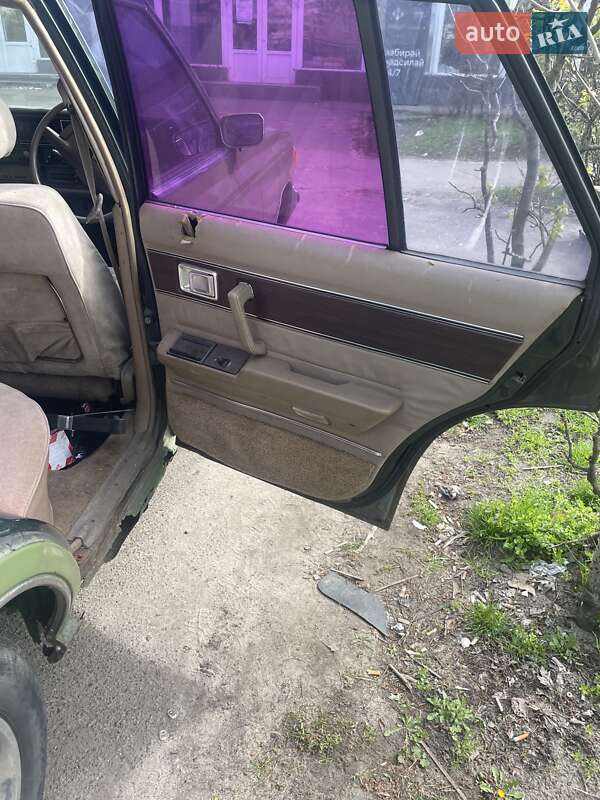 Седан Toyota Crown 1981 в Києві