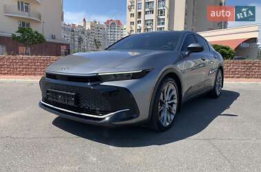 Toyota Crown 2023