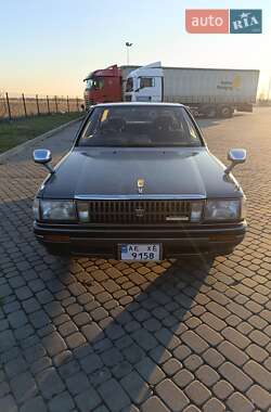 Седан Toyota Crown 1989 в Новомосковске