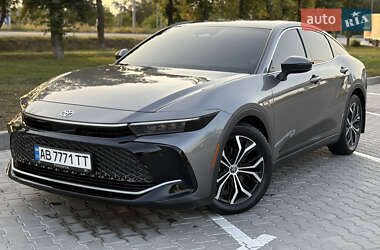 Внедорожник / Кроссовер Toyota Crown 2023 в 
