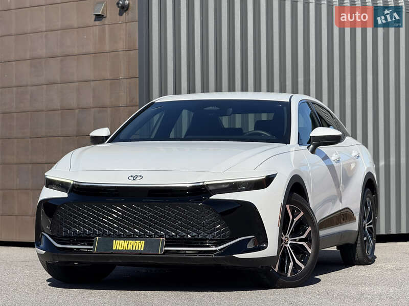 Внедорожник / Кроссовер Toyota Crown 2024 в 
