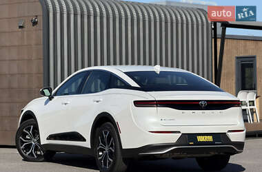 Внедорожник / Кроссовер Toyota Crown 2024 в 