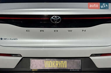 Внедорожник / Кроссовер Toyota Crown 2024 в 
