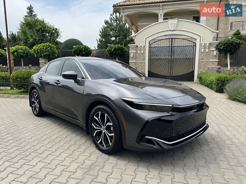 Toyota Crown 2023