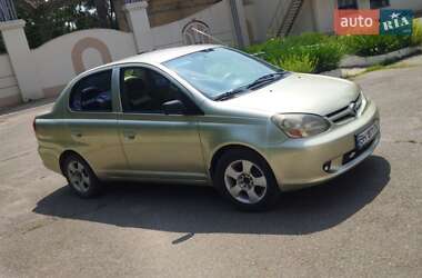 Седан Toyota Echo 2003 в Черноморске
