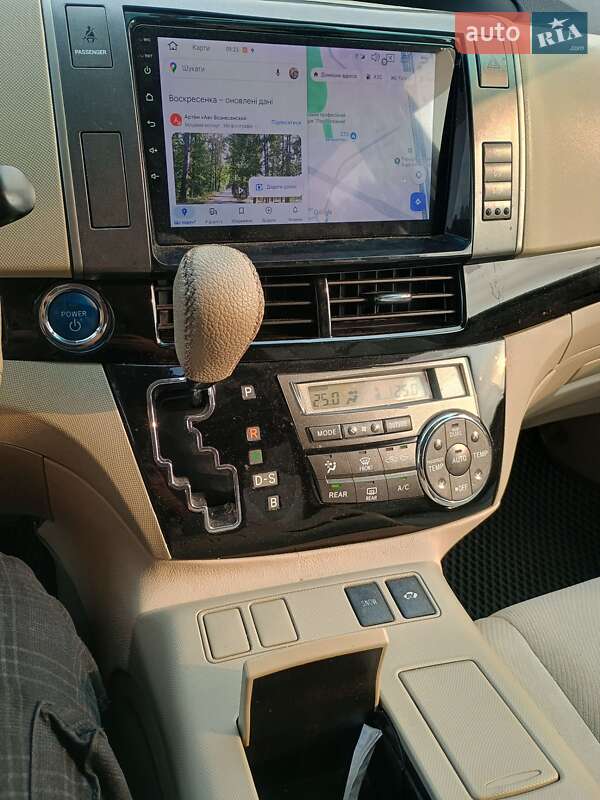 Мінівен Toyota Estima 2010 в Києві