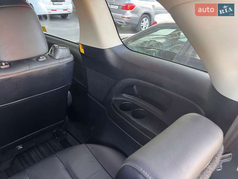 Минивэн Toyota Estima 2014 в Киеве фото 14 Минивэн Toyota Estima 2014 в Киеве