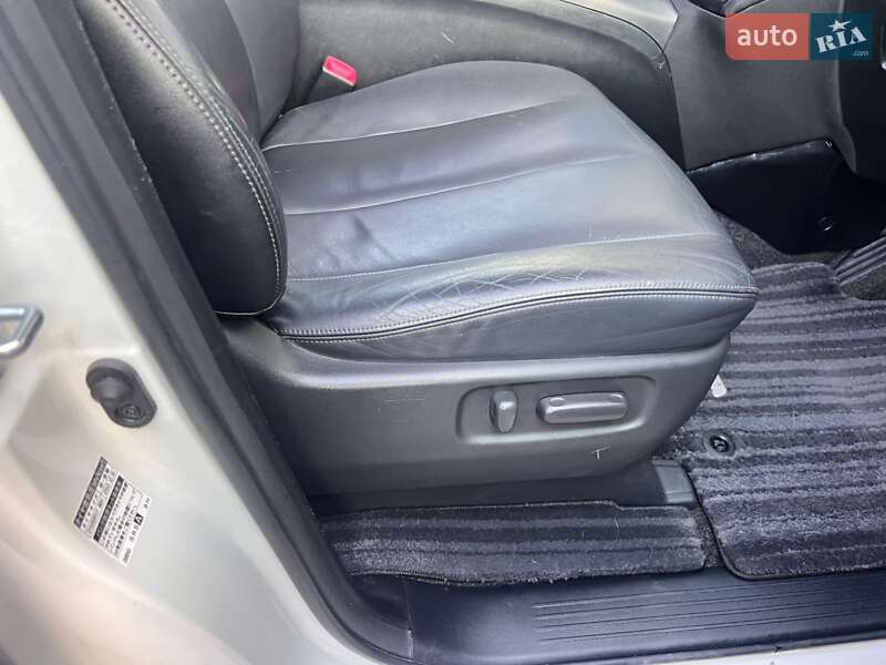 Минивэн Toyota Estima 2014 в Киеве фото 37 Минивэн Toyota Estima 2014 в Киеве