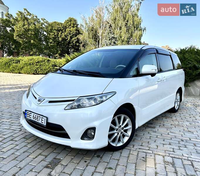 Toyota Estima 2010