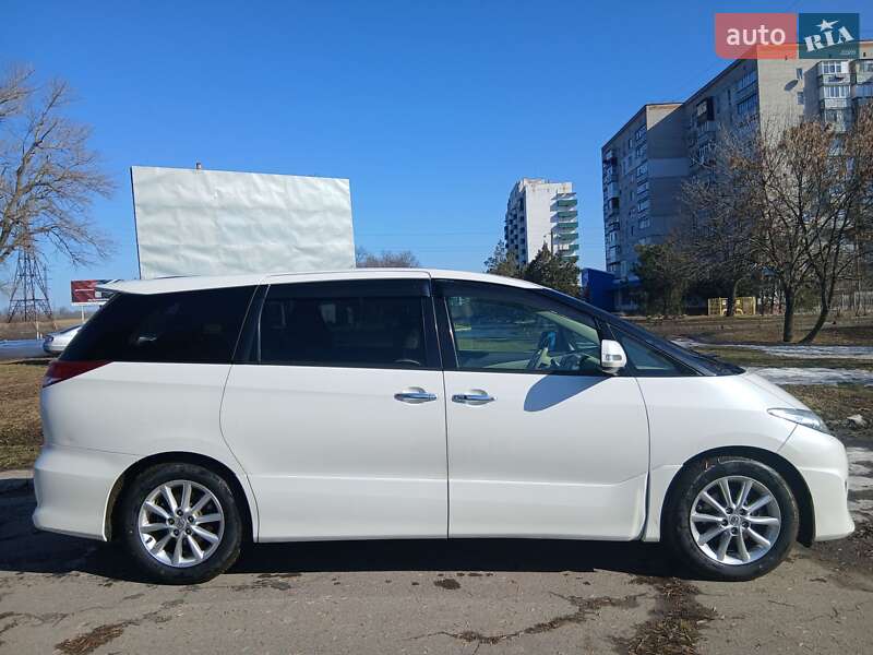 Минивэн Toyota Estima 2010 в Первомайске фото 4 Минивэн Toyota Estima 2010 в Первомайске
