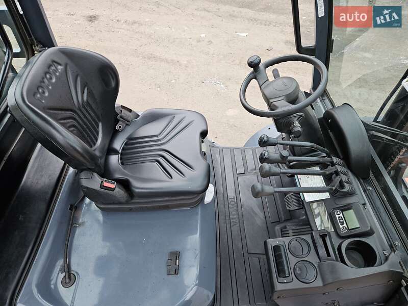 Вилочный погрузчик Toyota FG 2019 в Киеве фото 10 Вилочный погрузчик Toyota FG 2019 в Киеве