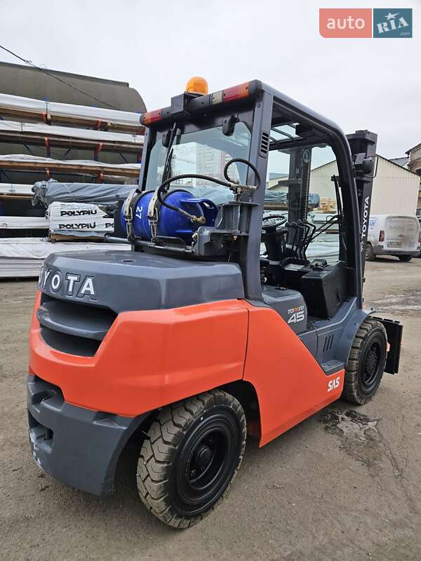 Вилочный погрузчик Toyota FG 2019 в Киеве фото 14 Вилочный погрузчик Toyota FG 2019 в Киеве