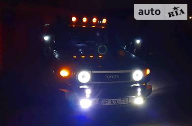 Позашляховик / Кросовер Toyota FJ Cruiser 2007 в 