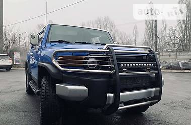 Позашляховик / Кросовер Toyota FJ Cruiser 2006 в 