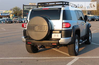 Позашляховик / Кросовер Toyota FJ Cruiser 2007 в 