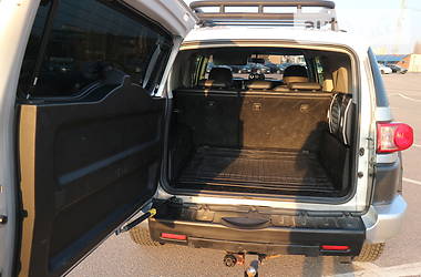 Позашляховик / Кросовер Toyota FJ Cruiser 2007 в 
