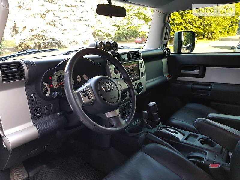 Позашляховик / Кросовер Toyota FJ Cruiser 2006 в Дніпрі