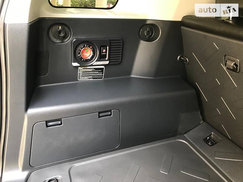 Позашляховик / Кросовер Toyota FJ Cruiser 2016 в Києві фото 9 Позашляховик / Кросовер Toyota FJ Cruiser 2016 в Києві