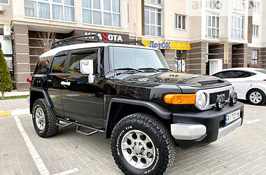 Внедорожник / Кроссовер Toyota FJ Cruiser 2013 в Киеве