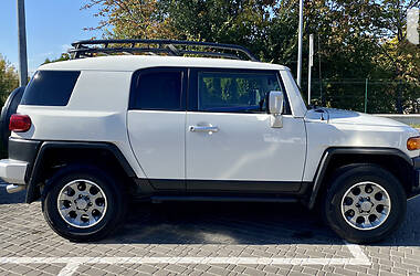 Позашляховик / Кросовер Toyota FJ Cruiser 2013 в Києві