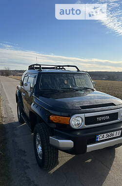 Внедорожник / Кроссовер Toyota FJ Cruiser 2010 в Умани