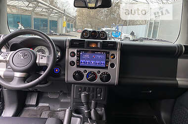 Внедорожник / Кроссовер Toyota FJ Cruiser 2012 в Киеве