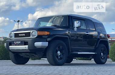 Позашляховик / Кросовер Toyota FJ Cruiser 2006 в 