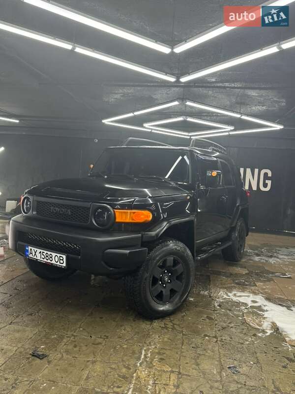 Позашляховик / Кросовер Toyota FJ Cruiser 2007 в Харкові