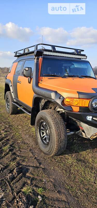 Внедорожник / Кроссовер Toyota FJ Cruiser 2008 в Березане