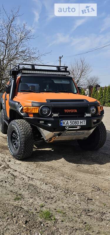 Внедорожник / Кроссовер Toyota FJ Cruiser 2008 в Березане