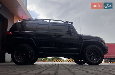 Позашляховик / Кросовер Toyota FJ Cruiser 2014 в Одесі