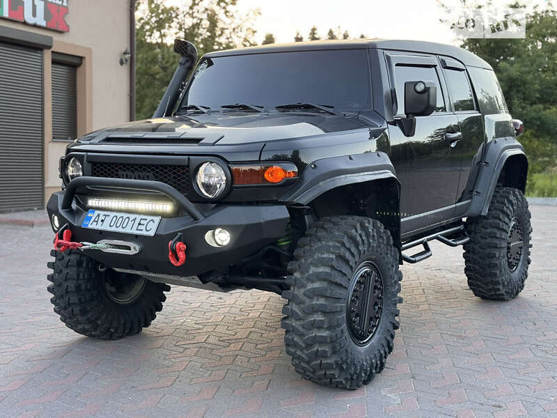 Внедорожник / Кроссовер Toyota FJ Cruiser 2021 в Ивано-Франковске