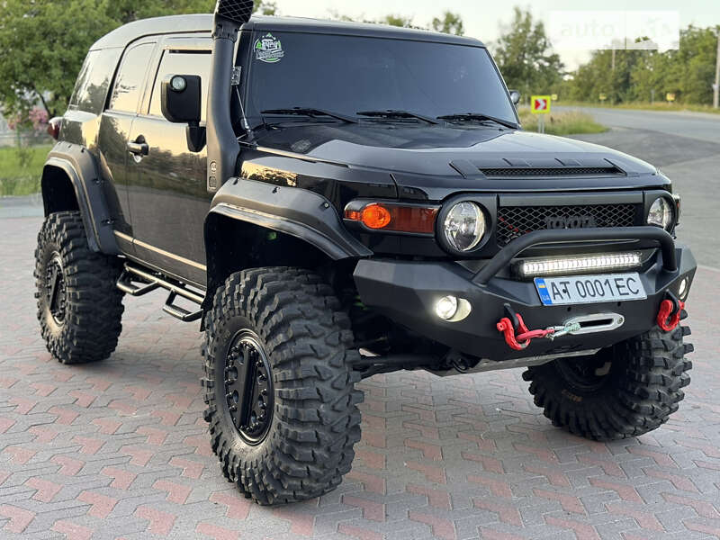 Toyota FJ Cruiser 2021