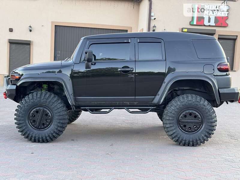 Внедорожник / Кроссовер Toyota FJ Cruiser 2021 в Ивано-Франковске