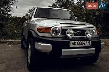 Позашляховик / Кросовер Toyota FJ Cruiser 2006 в Києві