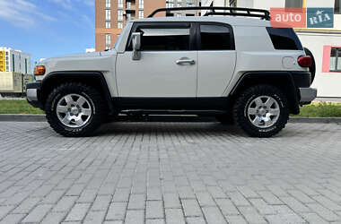 Внедорожник / Кроссовер Toyota FJ Cruiser 2010 в Киеве