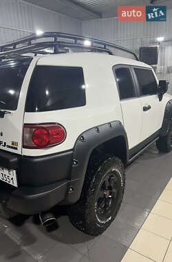 Внедорожник / Кроссовер Toyota FJ Cruiser 2008 в 