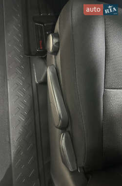 Внедорожник / Кроссовер Toyota FJ Cruiser 2008 в 