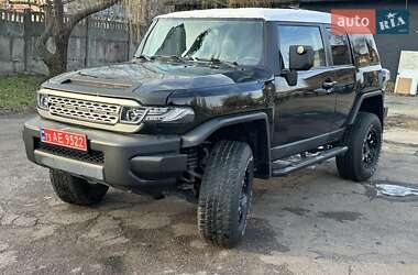 Позашляховик / Кросовер Toyota FJ Cruiser 2010 в Києві