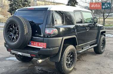 Позашляховик / Кросовер Toyota FJ Cruiser 2010 в Києві