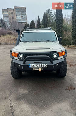 Позашляховик / Кросовер Toyota FJ Cruiser 2011 в Рівному