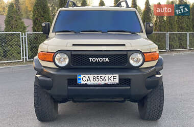 Внедорожник / Кроссовер Toyota FJ Cruiser 2010 в Смеле