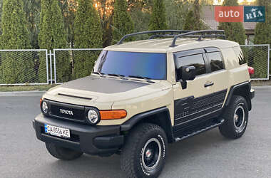 Внедорожник / Кроссовер Toyota FJ Cruiser 2010 в Смеле